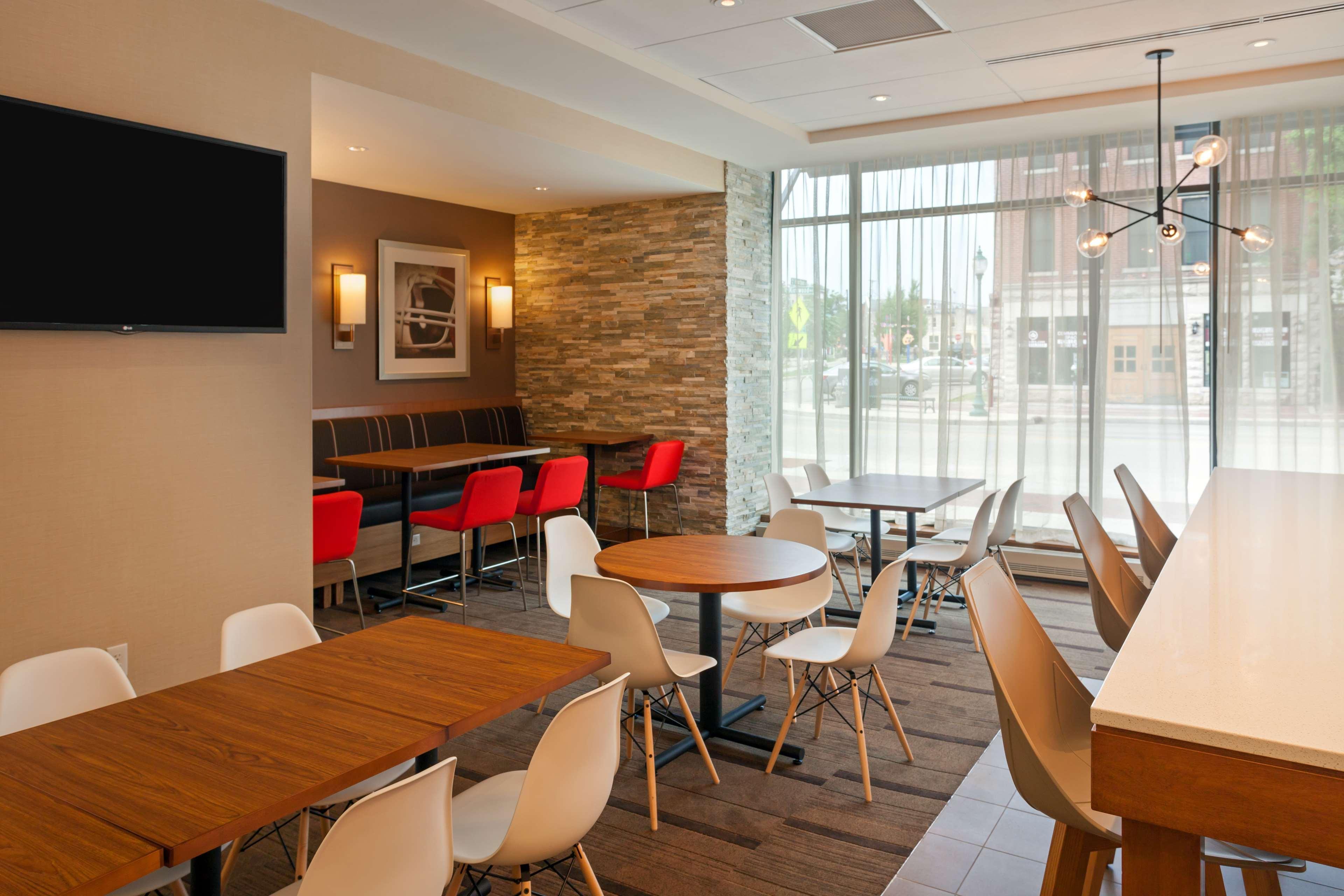 Hyatt Place Bloomington Indiana Exterior foto